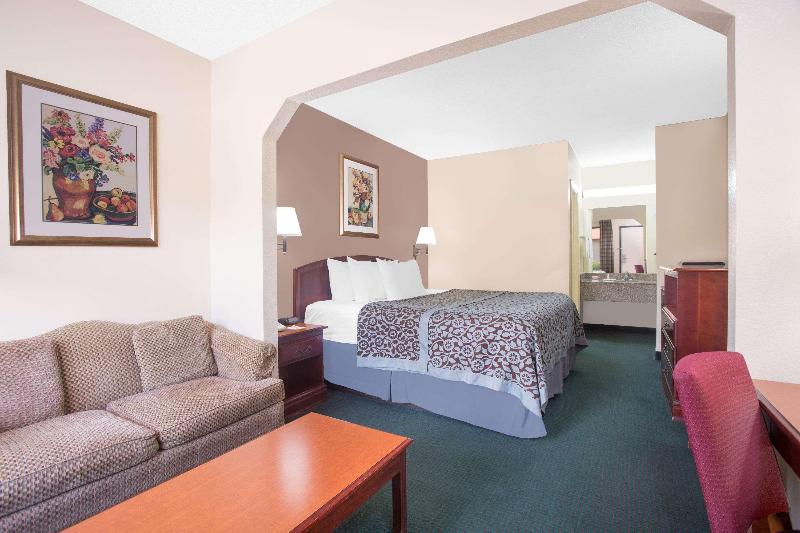 Days Inn by Wyndham Dublin GA image
