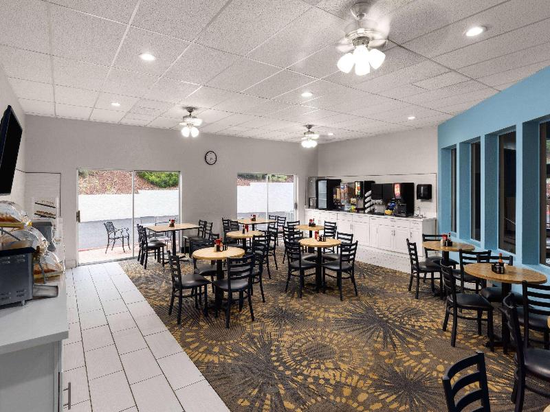 Days Inn by Wyndham Williams