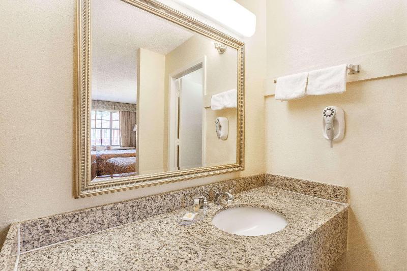 Days Inn By Wyndham Yazoo City image