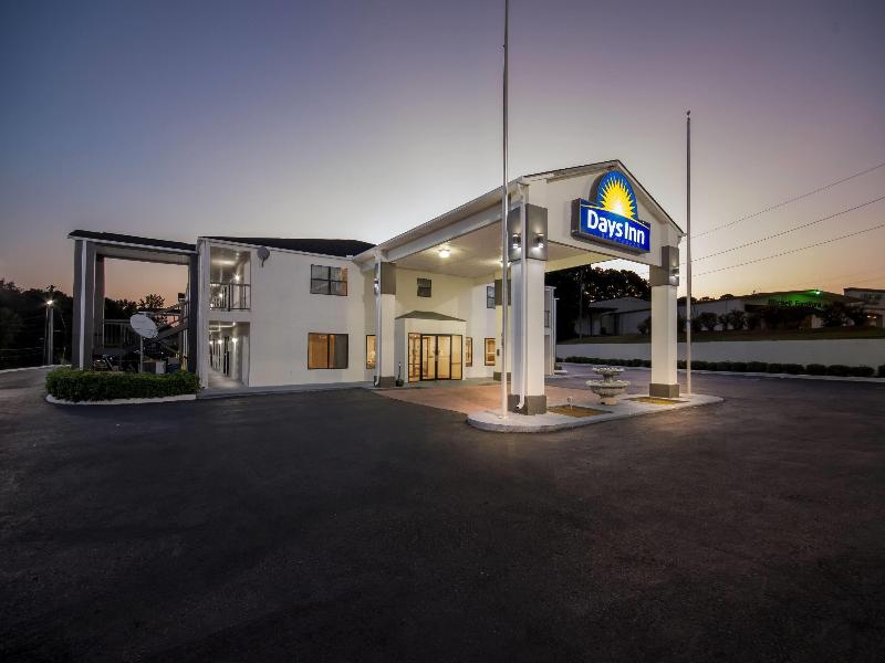 Days Inn By Wyndham Enterprise image