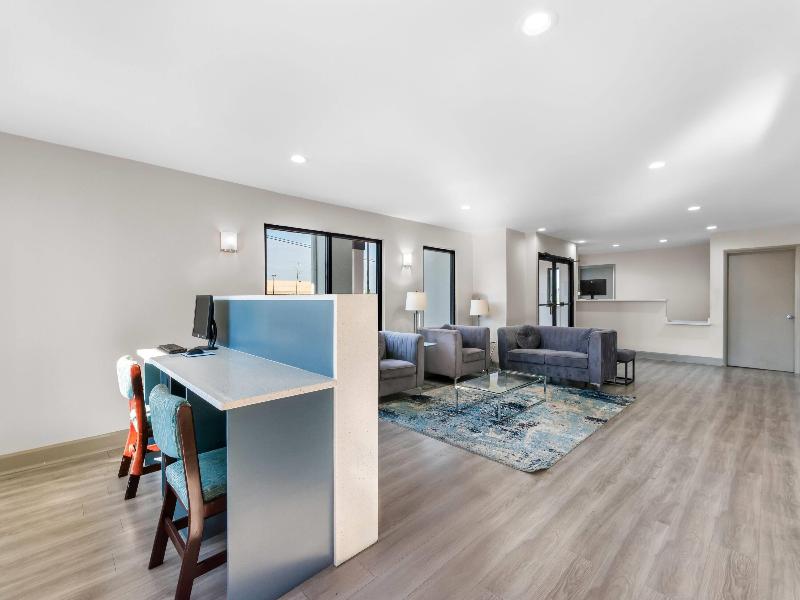 Days Inn By Wyndham Enterprise image
