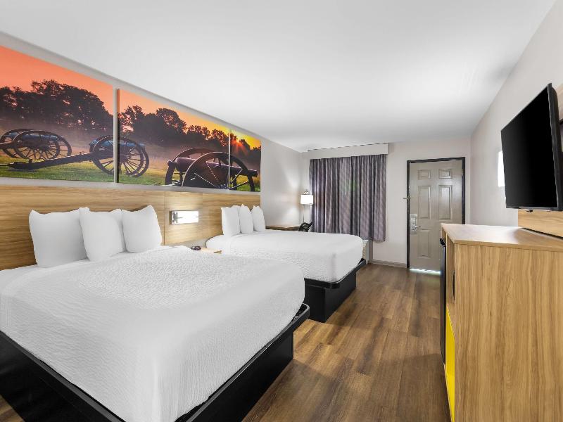 Days Inn By Wyndham Enterprise image