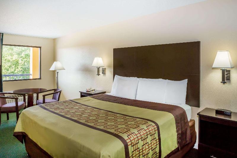 Days Inn By Wyndham Enterprise image