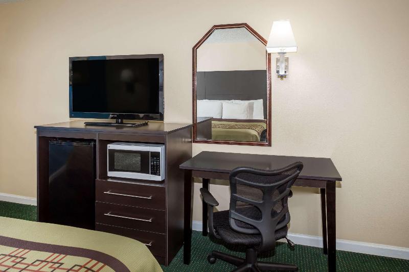 Days Inn By Wyndham Enterprise image