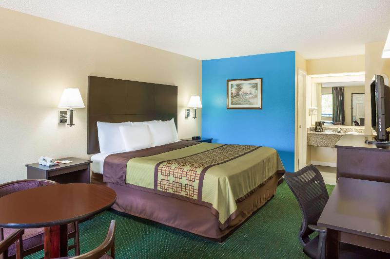 Days Inn By Wyndham Enterprise image