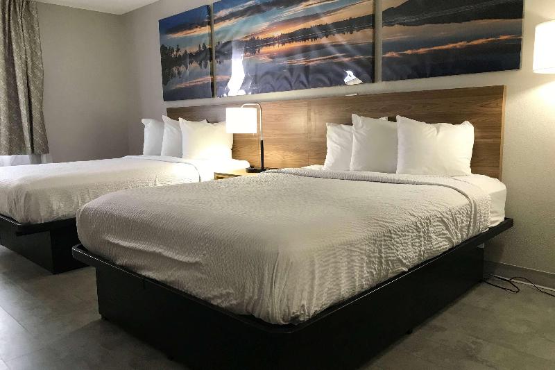 Days Inn by Wyndham Rawlins image
