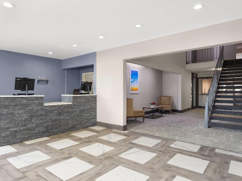 Days Inn by Wyndham Rawlins image