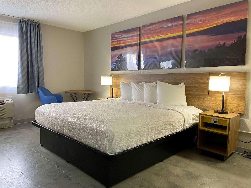 Days Inn by Wyndham Rawlins image