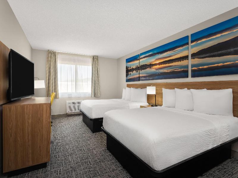 Days Inn by Wyndham Rawlins image