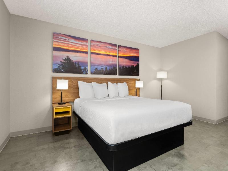 Days Inn by Wyndham Rawlins image