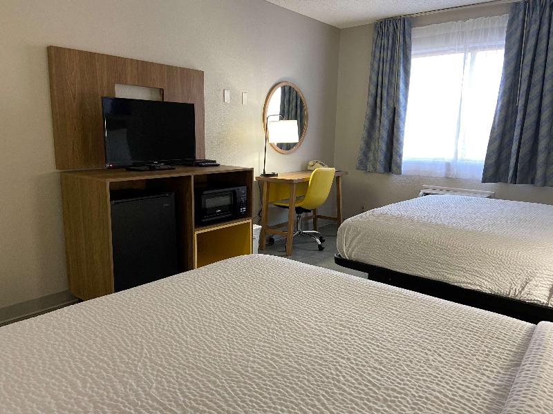 Days Inn by Wyndham Rawlins image