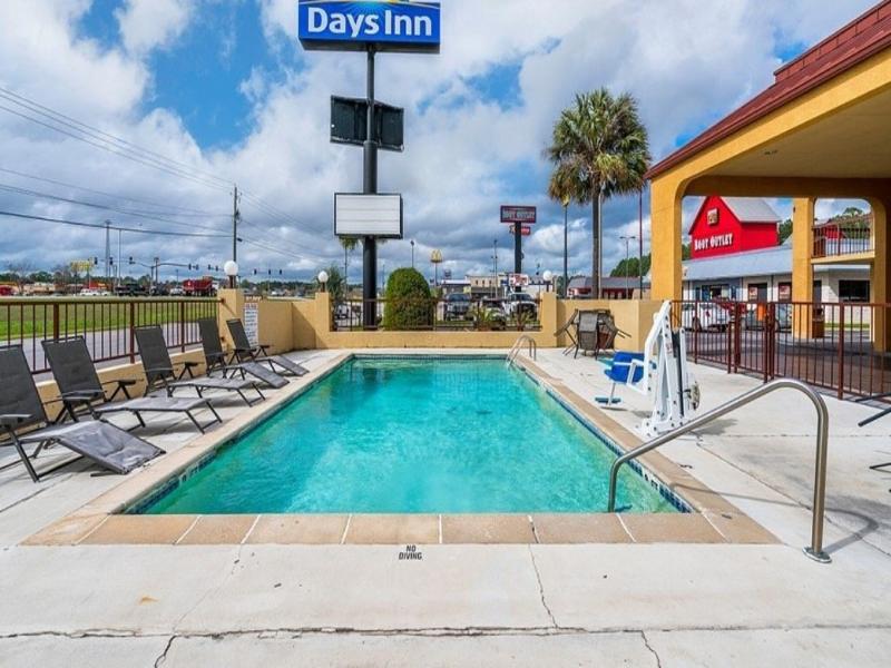 Days Inn by Wyndham Moss Point Pascagoula image