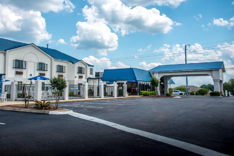 Days Inn By Wyndham Troy image