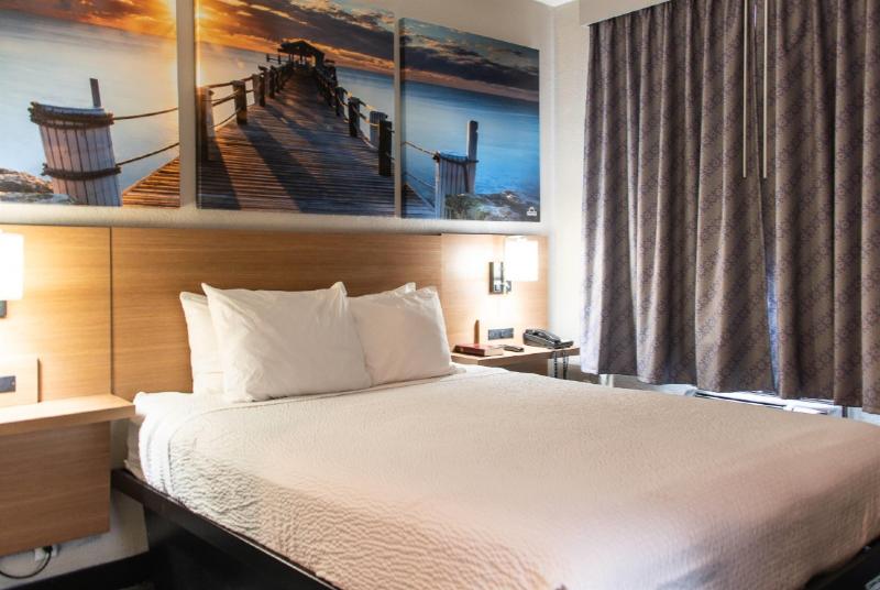 Days Inn By Wyndham Troy image