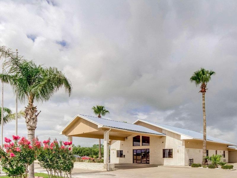 Econo Lodge Falfurrias Hwy 281 image