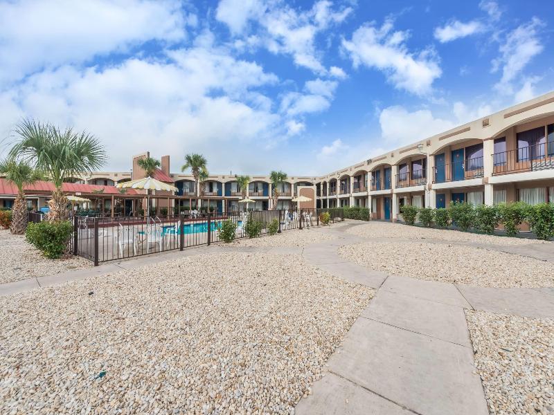 Days Inn San An Splashtown/ATT image