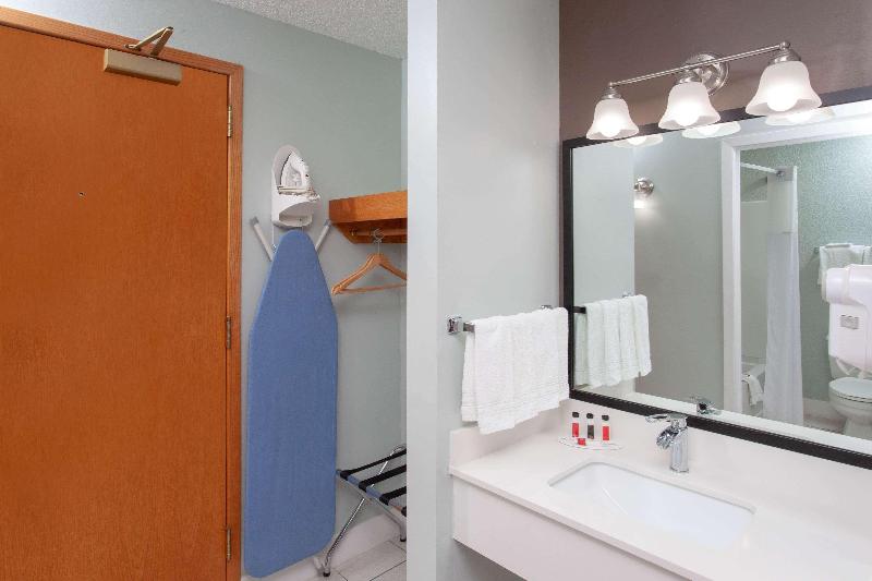 Baymont By Wyndham Grand Haven image