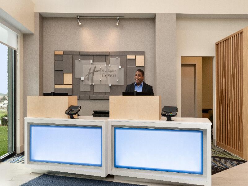Holiday Inn Express Plattsburgh image