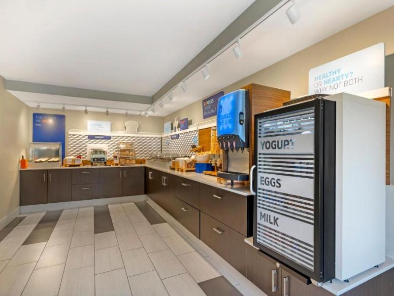 Holiday Inn Express Plattsburgh image