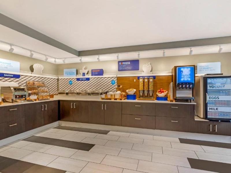 Holiday Inn Express Plattsburgh image