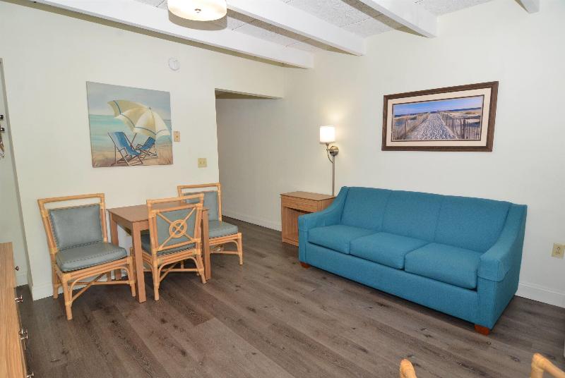 Days Inn & Suites by Wyndham Jekyll Island image
