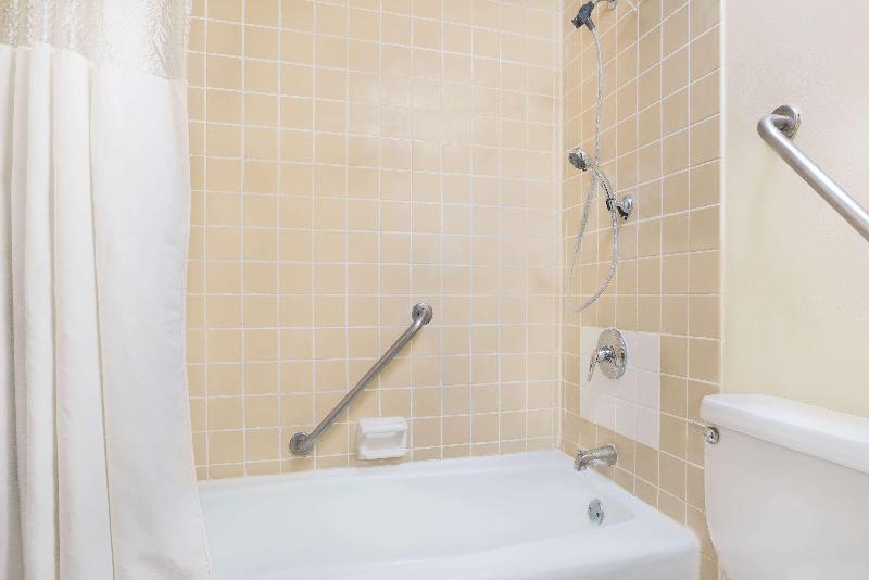 Days Inn by Wyndham Alexandria MN