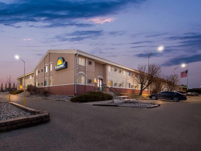 Days Inn By Wyndham Minot — general view