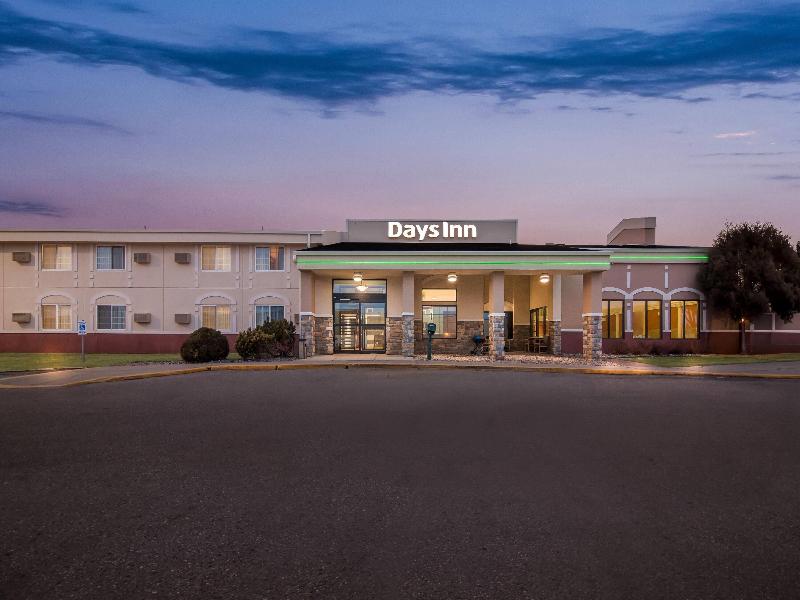 Days Inn By Wyndham Minot — general view