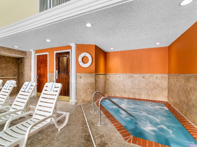 Days Inn By Wyndham Minot image