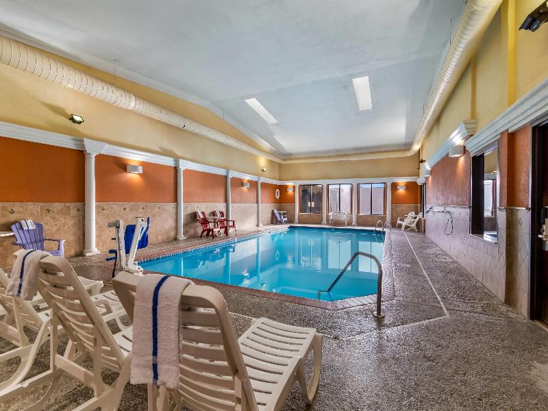 Days Inn By Wyndham Minot image