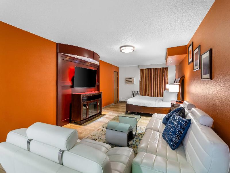 Days Inn By Wyndham Minot image