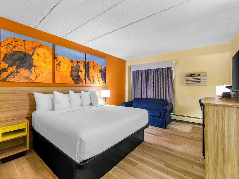 Days Inn By Wyndham Minot image