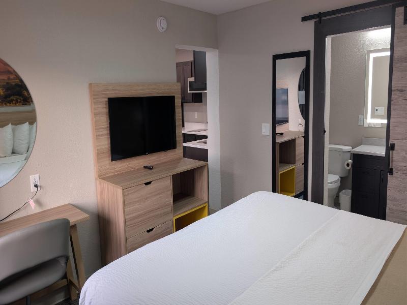 Days Inn By Wyndham Champaign/Urbana image