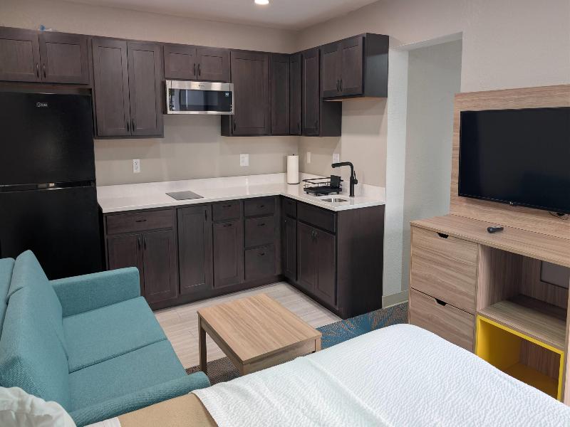 Days Inn By Wyndham Champaign/Urbana image