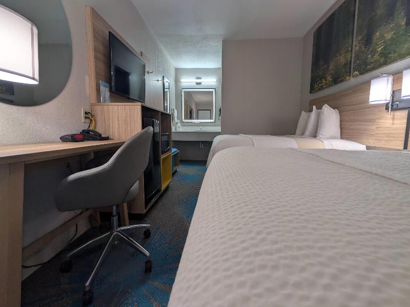 Days Inn By Wyndham Champaign/Urbana image