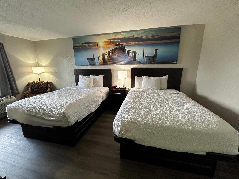 Days Inn by Wyndham Savannah Airport image