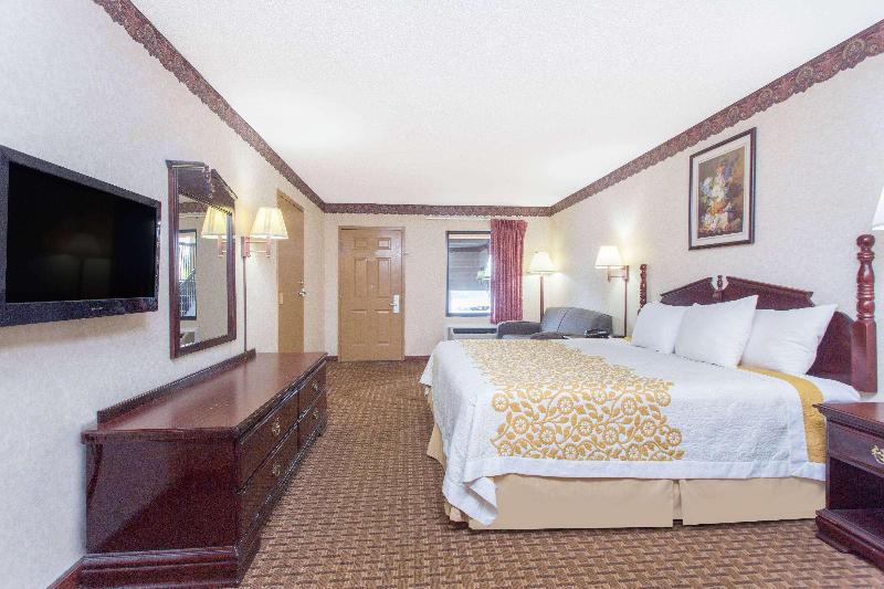 Days Inn By Wyndham Thomaston image