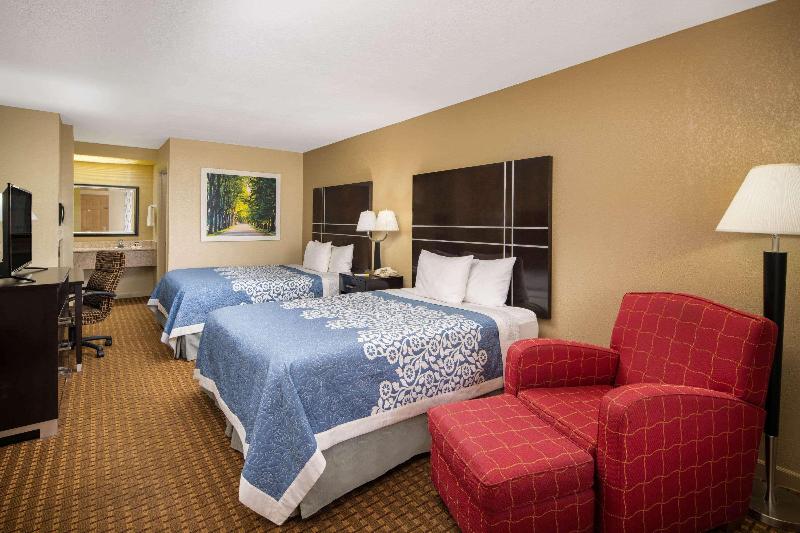 Days Inn By Wyndham Thomaston image