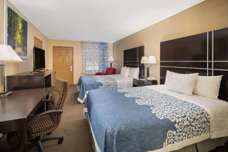 Days Inn By Wyndham Thomaston image