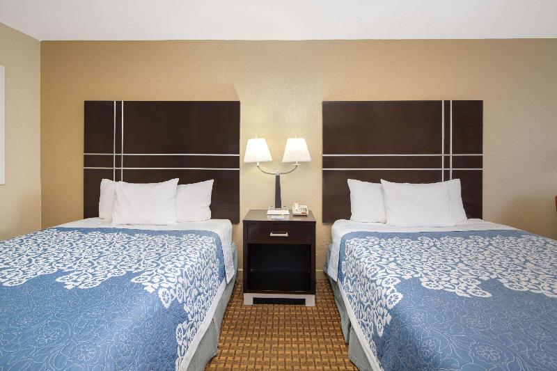 Days Inn By Wyndham Thomaston image