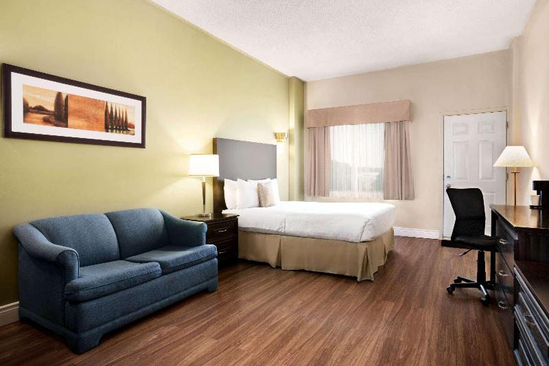 Days Inn by Wyndham Ste. Helene-de-Bagot — photo 24
