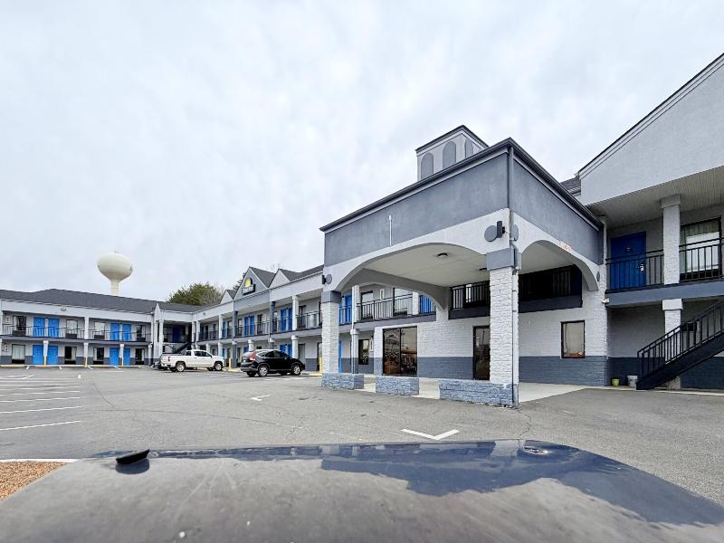 Days Inn By Wyndham Reidsville image
