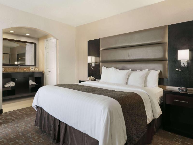 Days Inn by Wyndham Downey image
