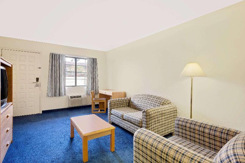 Days Inn & Suites by Wyndham Needles image