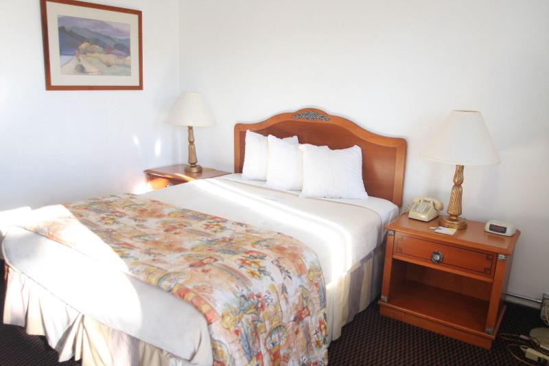Days Inn & Suites by Wyndham Needles image