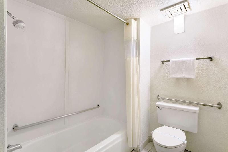 Days Inn & Suites by Wyndham Needles image