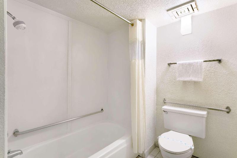 Days Inn & Suites by Wyndham Needles image