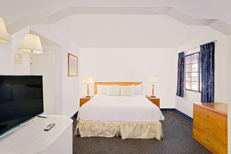 Days Inn & Suites by Wyndham Needles image