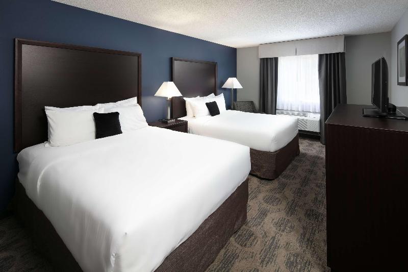 Red Lion Inn Suites Sequim — photo 37