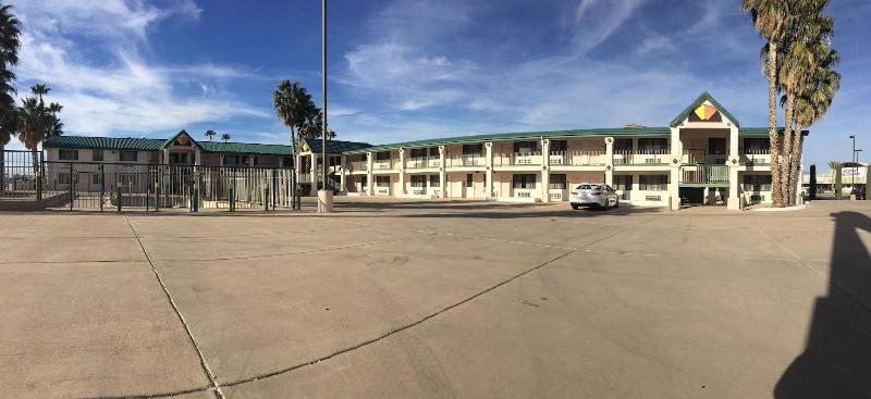 Days Inn By Wyndham Safford Az image